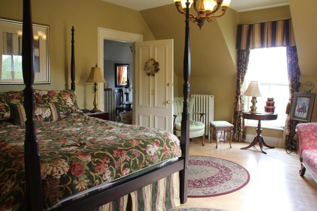 Lynwood Inn Baddeck Inlet الغرفة الصورة
