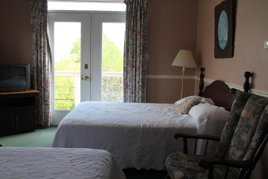 Lynwood Inn Baddeck Inlet المظهر الخارجي الصورة