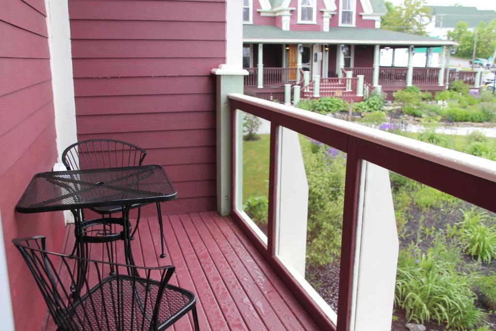 Lynwood Inn Baddeck Inlet الغرفة الصورة